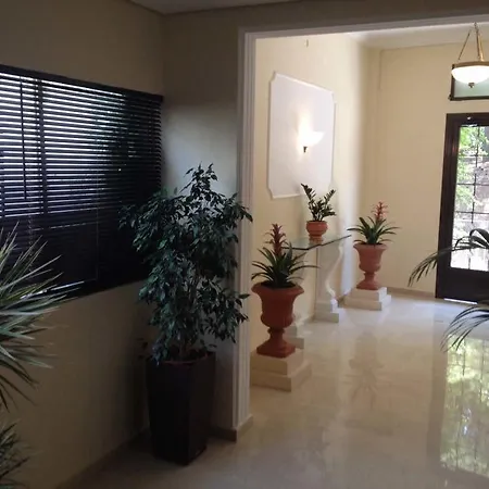 Spacious Near Acropolis With Roof Garden Athènes